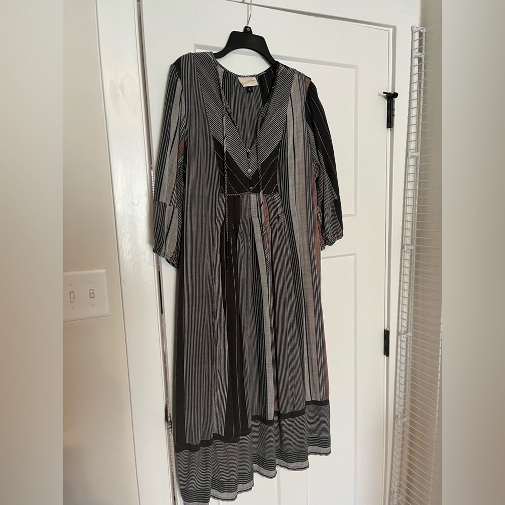 Universal thread maxi dress